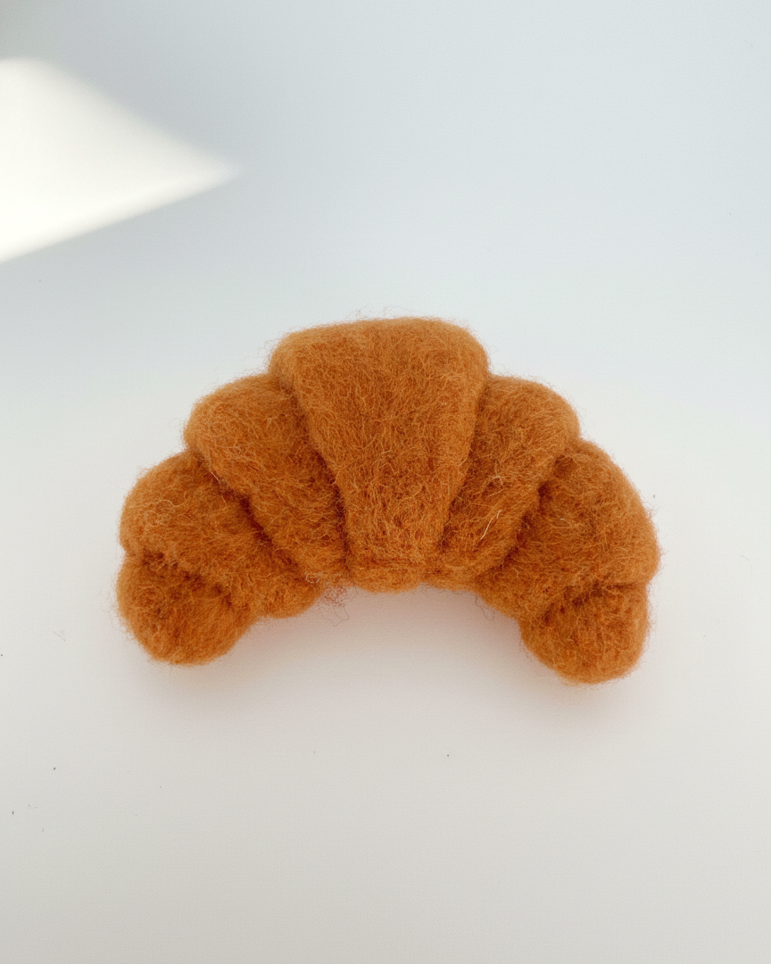 Butter Croissant Wool Magnet - Woobbi