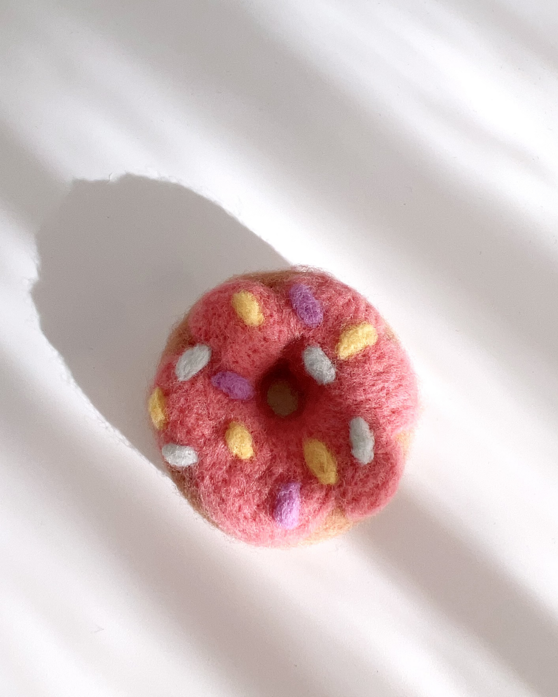 Pink Frosted Donut Wool Magnet - Woobbi