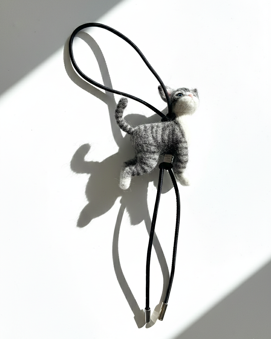 Gray Tabby Cat Wool Charm - Woobbi