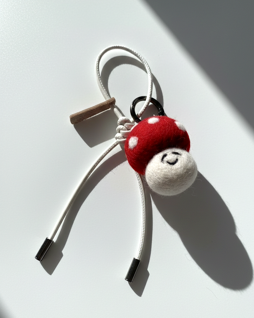 Mushroom Wool Bag & Keychain Charm - Woobbi