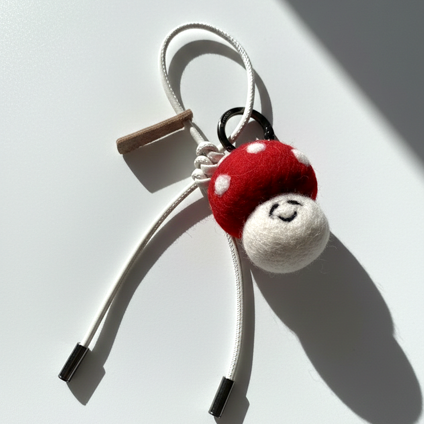 Mushroom Wool Bag & Keychain Charm - Woobbi