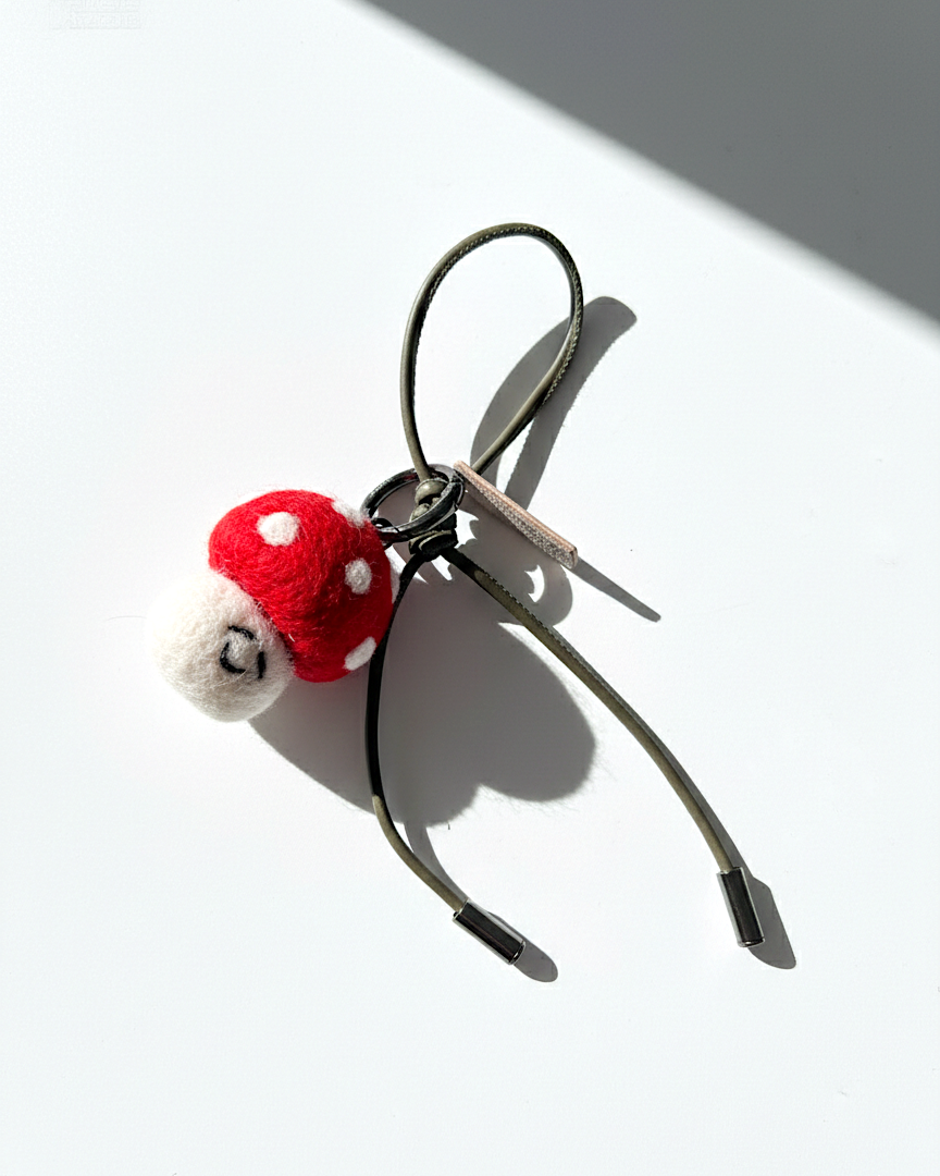 Mushroom Wool Bag & Keychain Charm - Woobbi