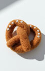 Pretzel Wool Magnet - Woobbi