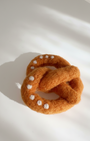 Pretzel Wool Magnet - Woobbi